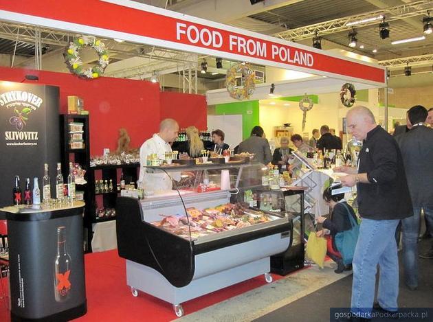 Stoisko Ambasady RP na targach FoodExpo 2012, na których prezentowane były produkty przedsiębiorców z Polski Wschodniej, fot. PAIiZ