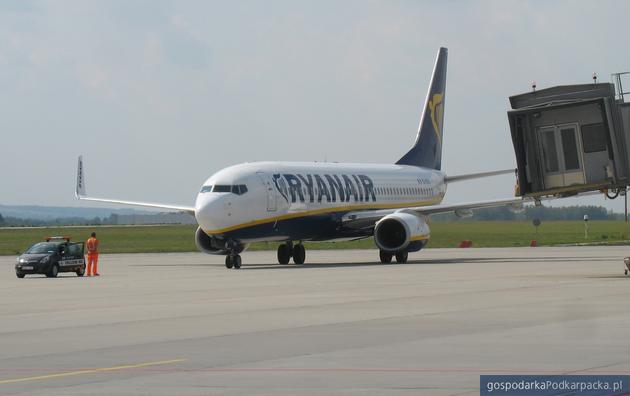 Samolot Ryanaira na lotnisku Rzeszów-Jasionka