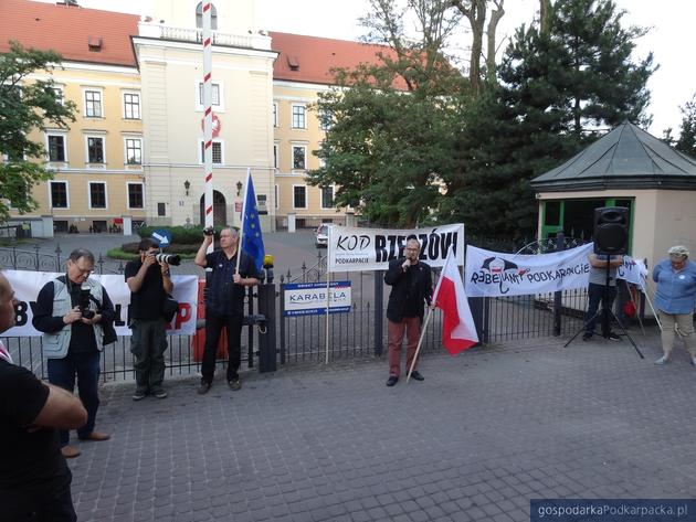 Manifestacja przed sądem w Rzeszowie – 3 lipca 2018