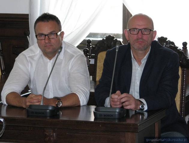 Od lewej Mariusz Cybulski i Kamil Fok, właściciele Grand Hotelu, fot. Adam Cyło 