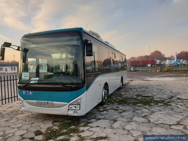 Nowy autobus dla MKS dotarł już do Rzeszowa