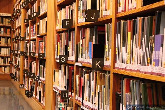 Biblioteki szkolne na Podkarpaciu dostały pieniądze na zakup książek