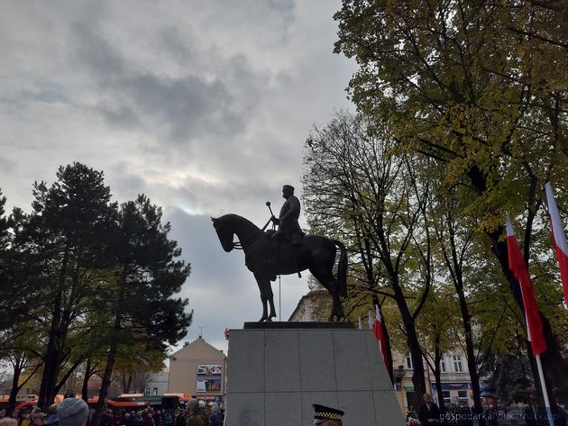 Oficjalnie odsłonięcie pomnika Józefa Piłsudskiego w Rzeszowie