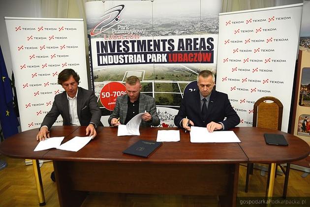 Umowa na II etap budowy krytej pływalni w Lubaczowie