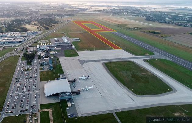 Tak będzie wyglądać docelowo wschodnia część lotniska po wykonaniu pierwszej z inwestycji. Część dobudowywaną i remontowaną oznaczyliśmy kolorem czerwonym