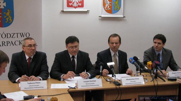 Od lewej Tadeusz Pióro, Lucjan Kuźniar, Władysław Ortyl i Bogdan Romaniuk. Fot. Adam Cyło
