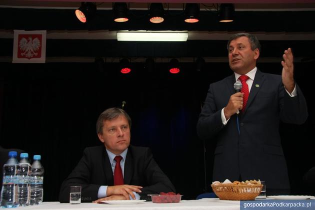 Od lewej Mariusz Kawa i Janusz Piechociński. Fot. Andrzej Łapkowski