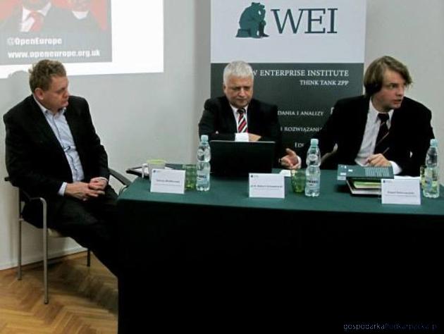 Od lewej Tomasz Wróblewski, Robert Gwiazdowski i Paweł Dobrowolski