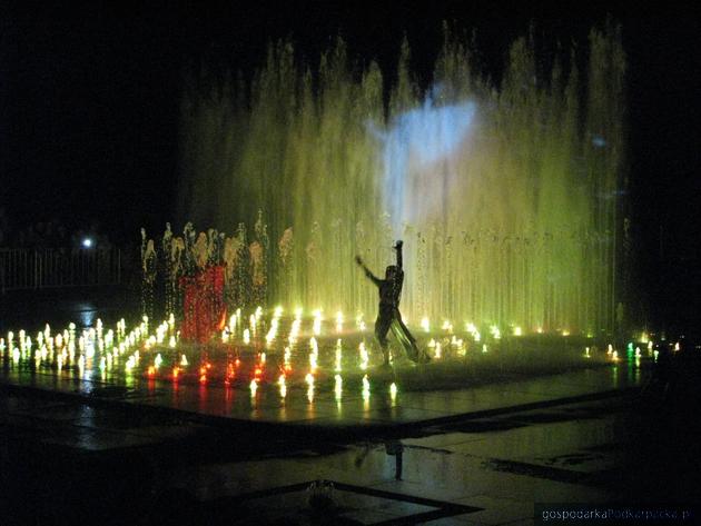 Rzeszów - fontanna multimedialna - premiera nowego programu 2014